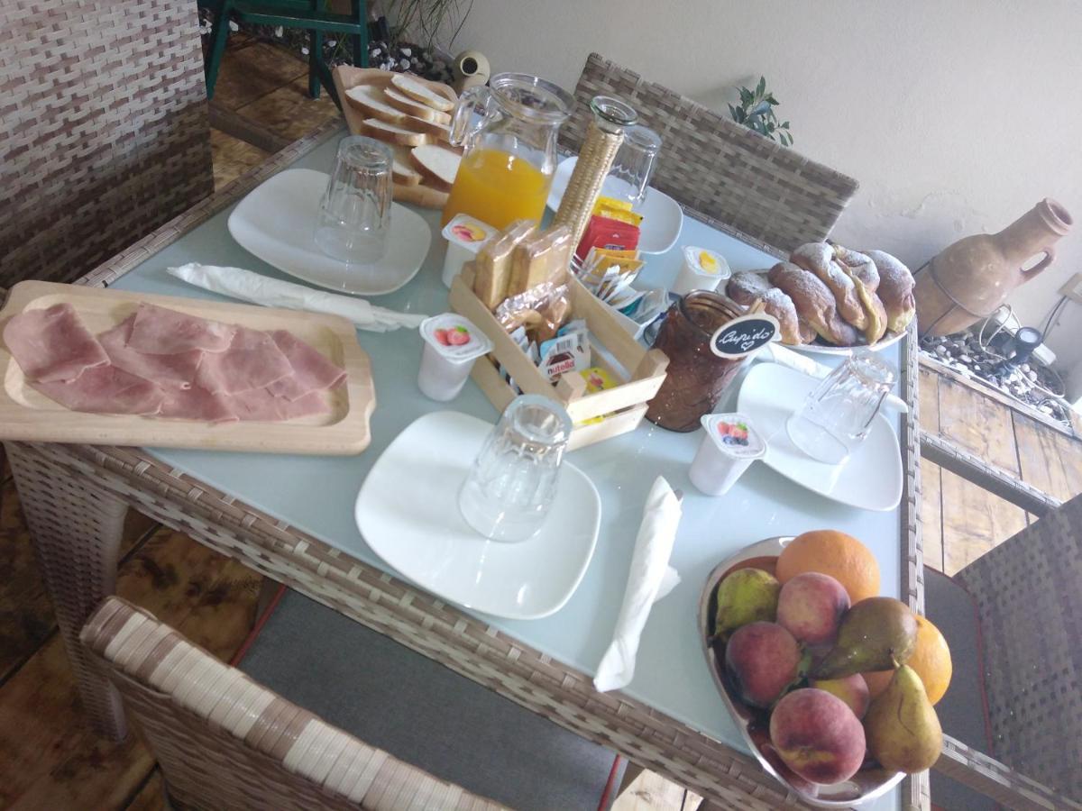 V&v & Breakfast